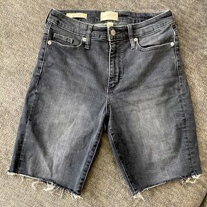 Universal thread size 4, but have been cut off grey color